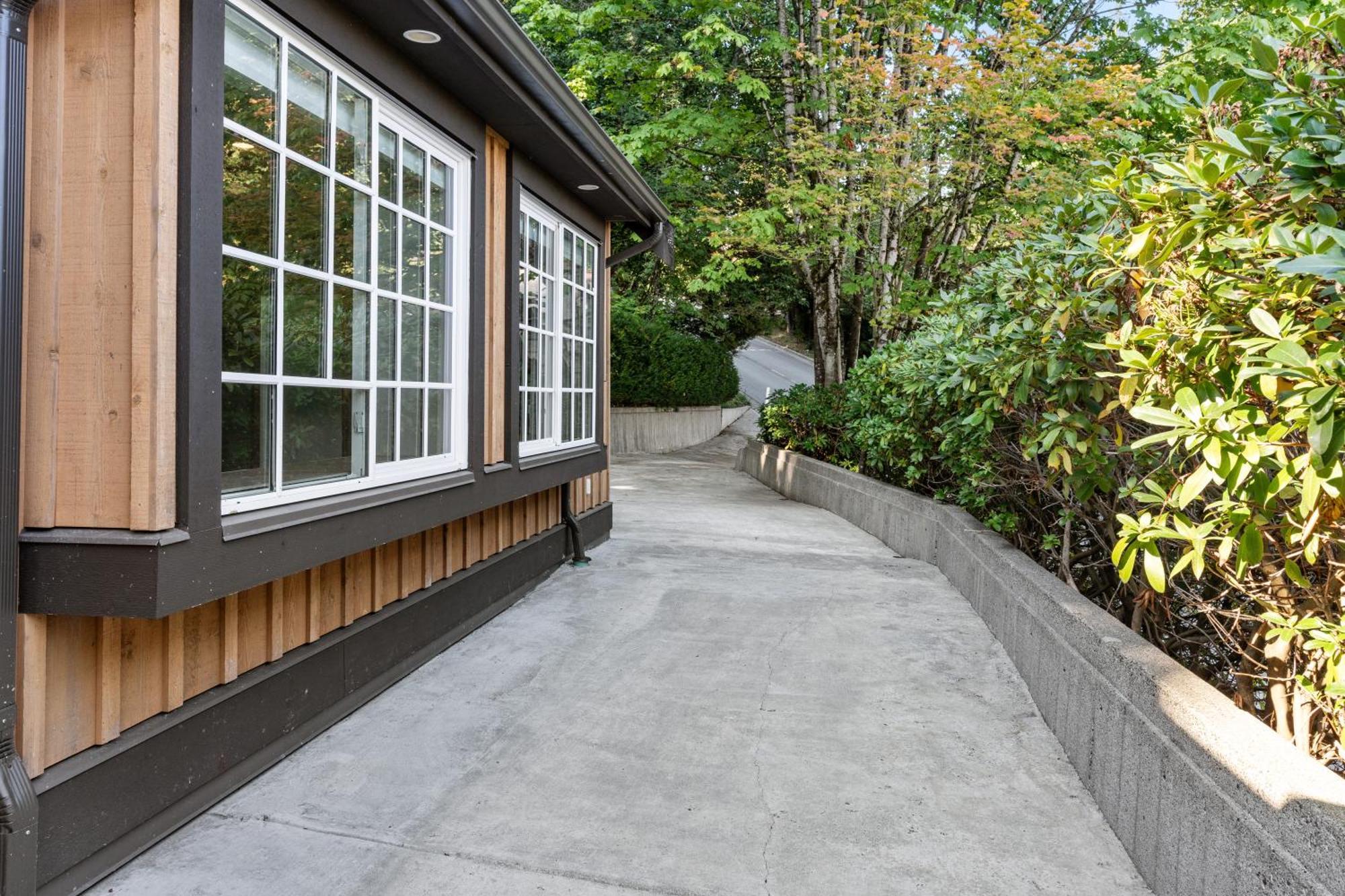 Private Mountainside Home Chilliwack Exterior photo